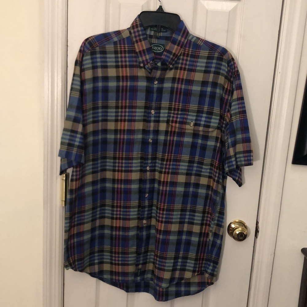 IZOD Flannel Shirt Medium Cotton Short Sleeev Pit to Pit 22 1/2” Preworn